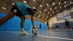 [NBA]持球硬解！詹姆斯漂移三分应声入网